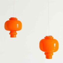 Paire de suspensions orange par Hans-Agne Jakobsson, 1960