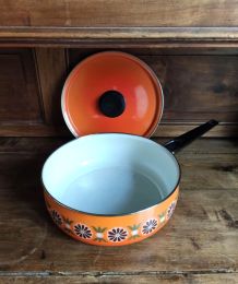 Lot de 3 casseroles et une sauteuse émaillée AUBECQ (années 