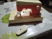 Machine à coudre ma Cousette année 60