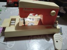 Machine à coudre ma Cousette année 60