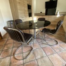 Table Florence Knoll pour Roche Bobois. 1970. 152x116