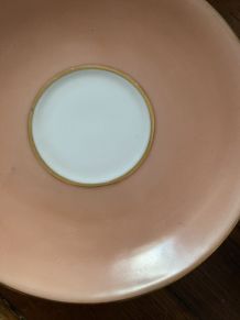 6 sous-tasses dépareillées et estampillées.