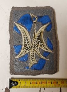 Plaque en pierre de lave émaillée - Jean Jaffeux.