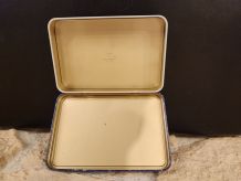 Boîte à gâteaux rétro – motif folklorique, métal peint