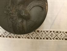 Boîte en étain art nouveau