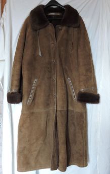 MANTEAU en peau de mouton retournée