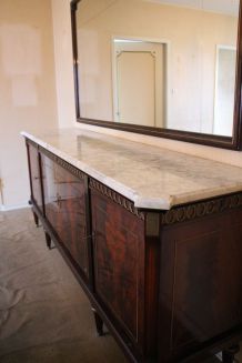 Buffet classique style Louis XVI 