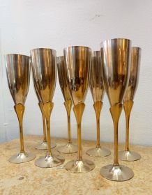Service huit flûtes à champagne métal et laiton 1970 