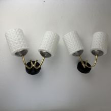 PAIRE D’ANCIENNES APPLIQUES DOUBLES 1950  EN OPALINE VINTAGE