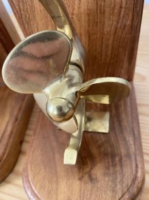 Serre-livres en bois de palissandre massif et hélices laiton