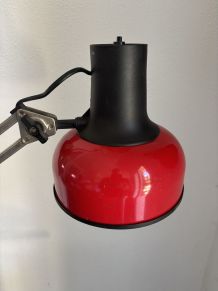 Lampe vintage 1970 architecte Lival P12 Finlande rouge acier