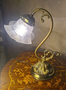 lampe 1900 de bureau ou chevet bronze ciseler 28x25 tres bel