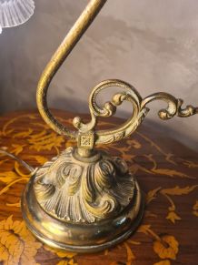 lampe 1900 de bureau ou chevet bronze ciseler 28x25 tres bel