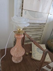 Lampe à poser pied verre Clichy et rose en verre 