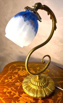 lampe bronze ciselé art nouveau avec tulipe signé laflore  ,