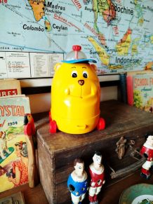 Jouet vintage chien jaune jouet rétro collection enfant