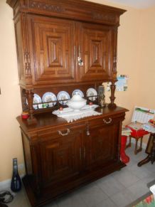 Buffet vaisselier bois massif  Henri II