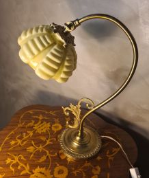 lampe bronze et laiton 1950  abat jour opaline 39x27 elec  f