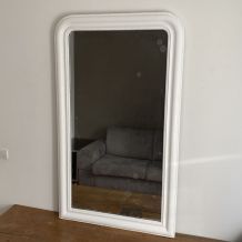 Miroir Louis Philippe fin 19ème. Blanc. 140x82.