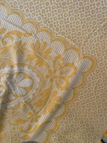 Couverture plaid vintage bicolore en damassé.