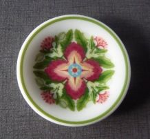 NEUVE - Fève estampillée 2026 en porcelaine, Bernardaud