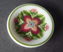 NEUVE - Fève estampillée 2026 en porcelaine, Bernardaud