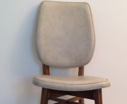 Chaise de style scandinave vintage des années 70 