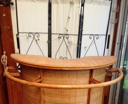 meuble bar vintage en rotin 