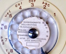 TÉLÉPHONE S63 FABRIQUE PAR ERICSSON EN NORMANDIE