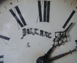 Horloge oeil de boeuf nacré