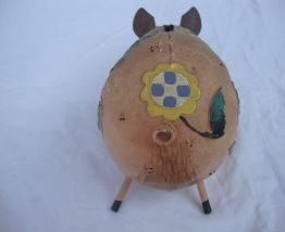 Tirelire cochon et fleurs