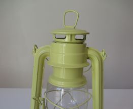 lanterne déco fonctionnant à piles fournies