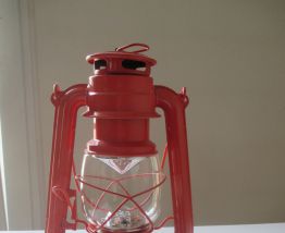 lanterne déco fonctionnant à piles fournies