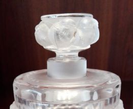 Flacon à parfum Lalique 