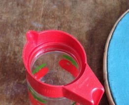 Pot à eau vintage "Pommes rouges" HENKEL