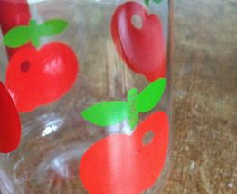 Pot à eau vintage "Pommes rouges" HENKEL