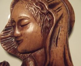 figurine vierge sculptée en bois