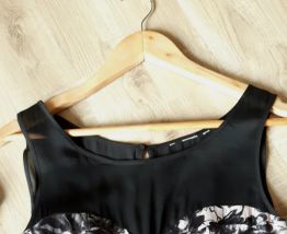 Robe rétro et son cardigan