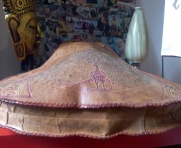 Joli sac en cuir artisanal