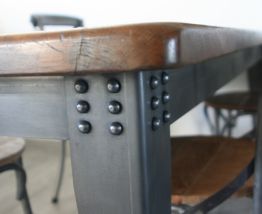 Table industrielle bois massif et acier