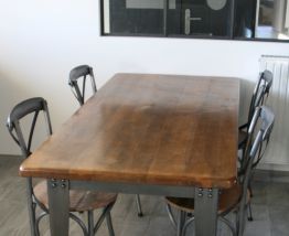 Table industrielle bois massif et acier