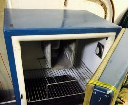 Ancien Réfrigérateur de marque FRIGIDAIRE 1950