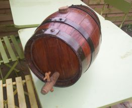 TONNEAU A VIN 12 A 15 LITRE ENVIRON 