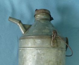 ancien bidon  d'huile années  50