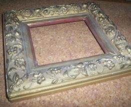 cadre ancien bois et relief 