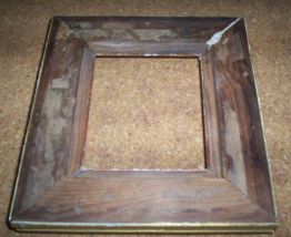 cadre ancien bois et relief 