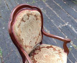 Fauteuil d'époque Louis Philippe en Acajou