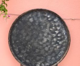 Très belle console ronde en métal