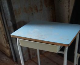 Bureaux enfants formica