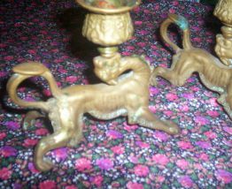 LOT 2 BOUGEOIRS BRONZE 2 LIONS A TETE DE DRAGON 